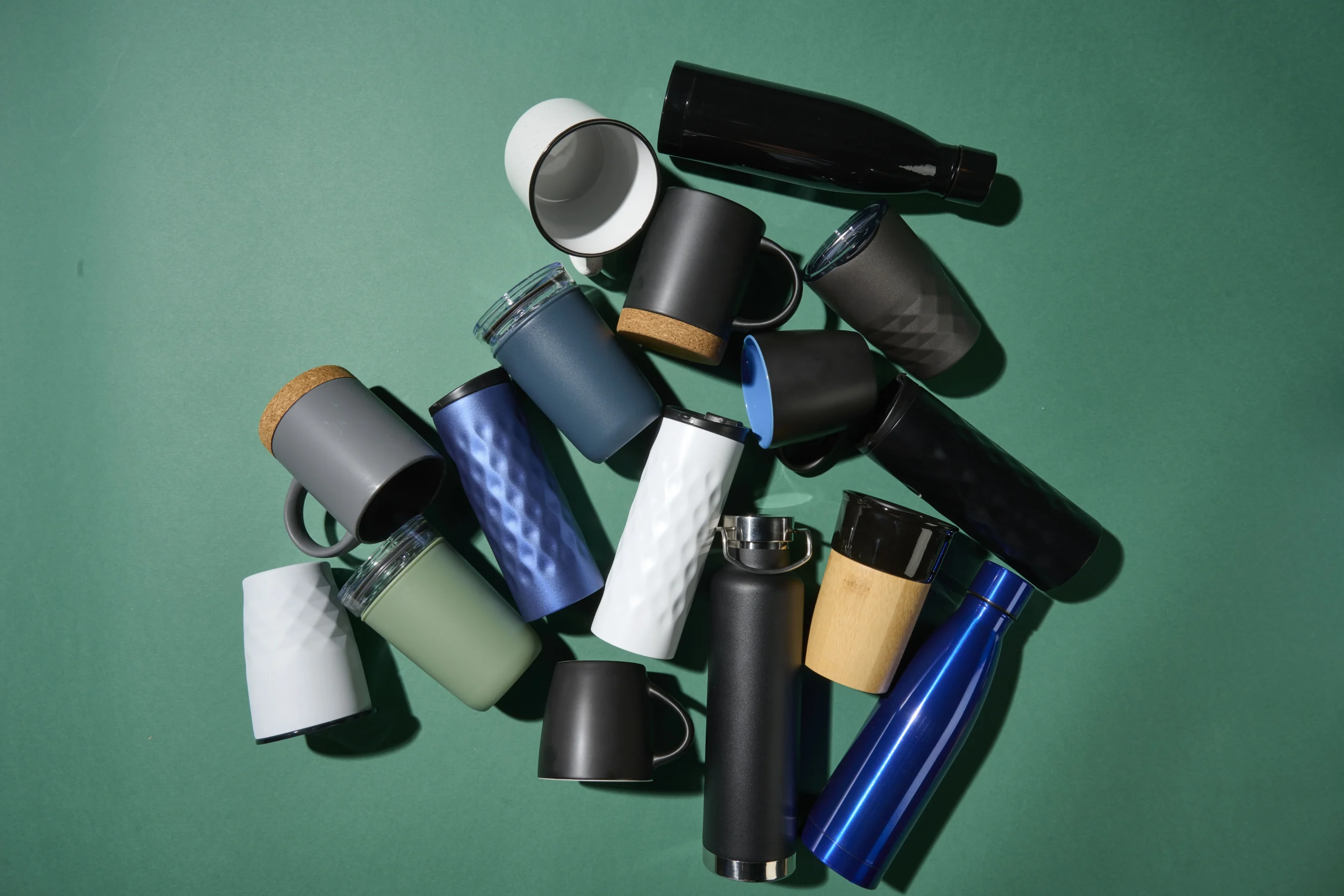 Branding_Medium_Widget_Mugs_2-min